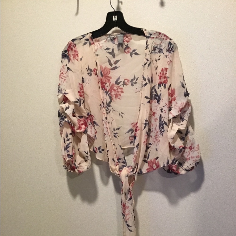 Gorgeous flower design sheer